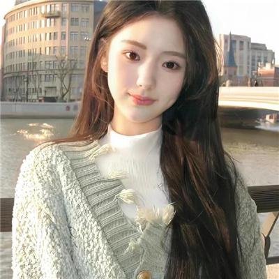 春闺三凤